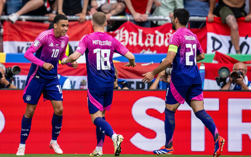 kaiyun-匈牙利队在客场比赛中全力冲刺取得胜利(匈牙利队首发)